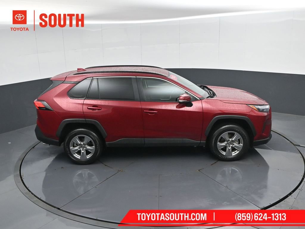 Used 2025 Toyota RAV4 XLE image 44