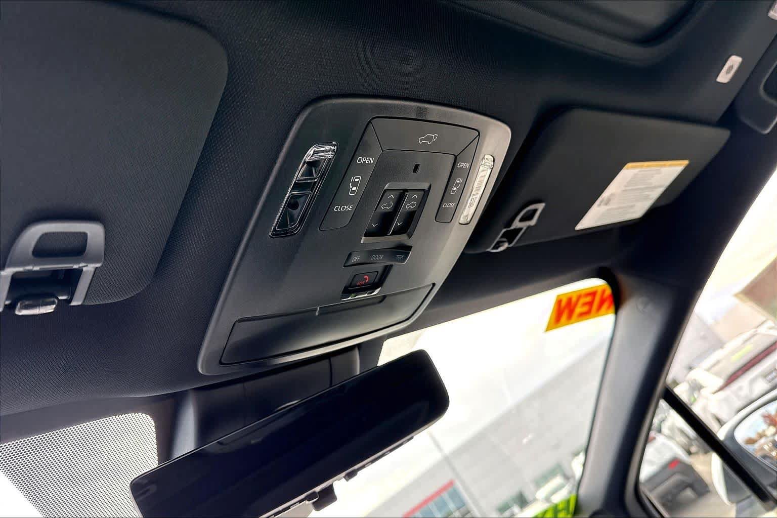 New 2026 Toyota Sienna Platinum AWD/4WD image 20