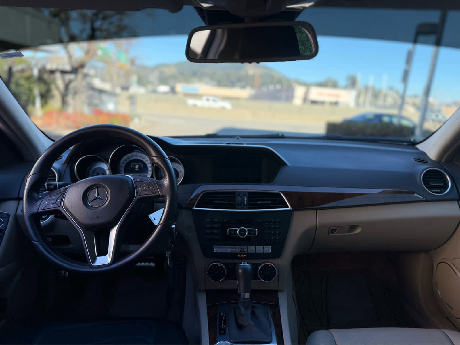 Used 2013 Mercedes-Benz C 250 Sedan image 5