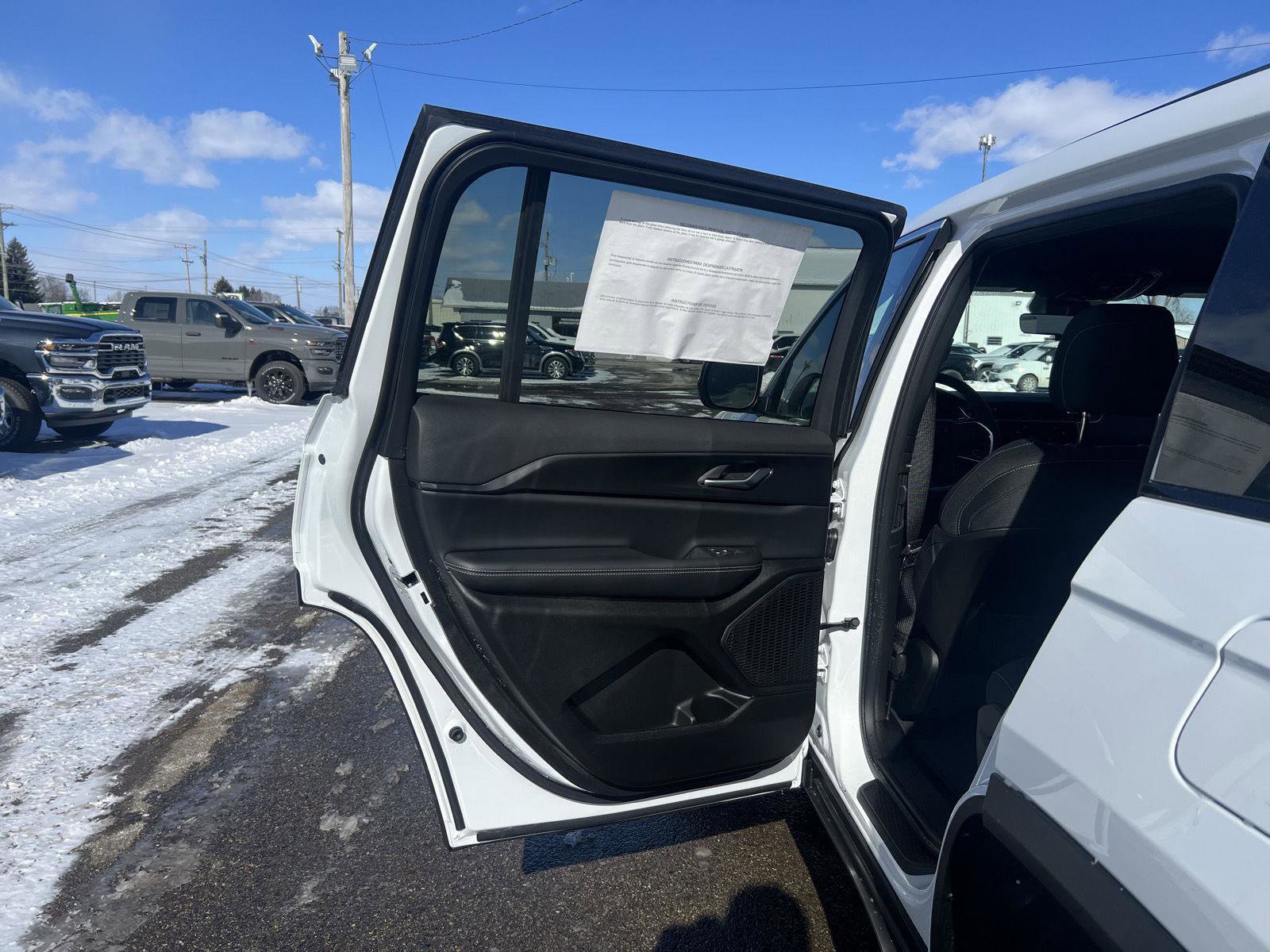 New 2026 Jeep Grand Cherokee L Laredo image 27