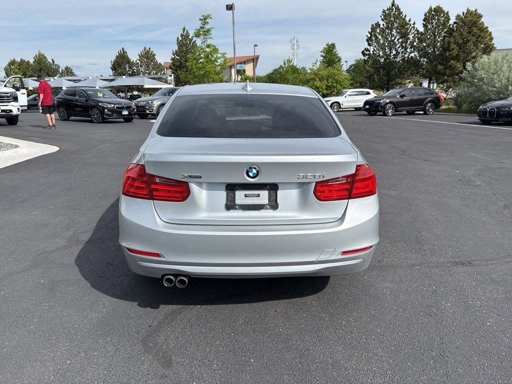 Used 2013 BMW 328i xDrive Sedan AWD/4WD image 4
