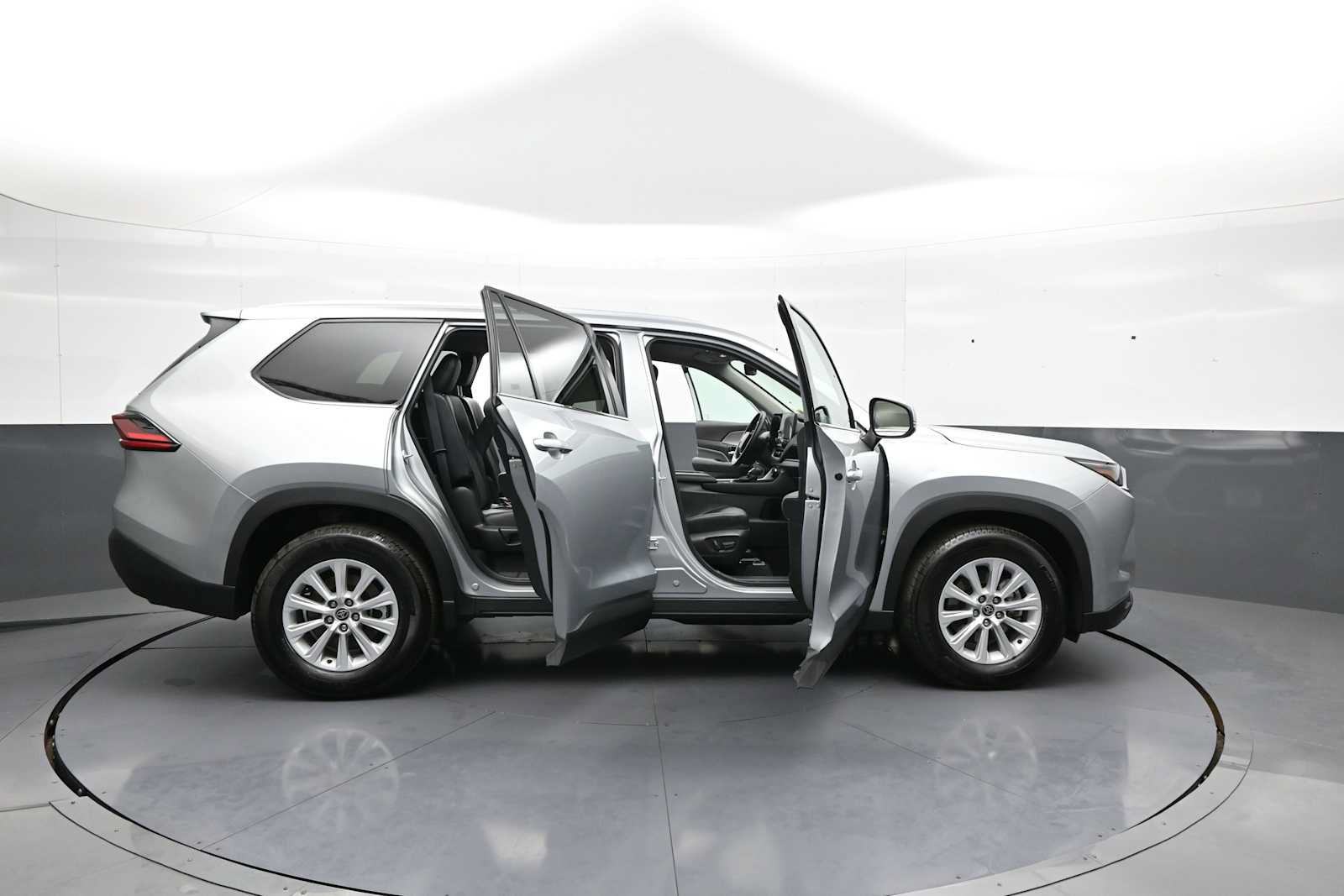 Certified 2025 Toyota Grand Highlander AWD image 44