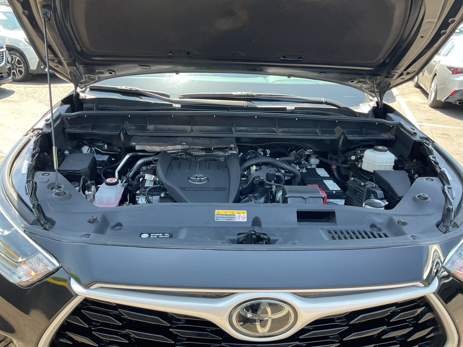 Used 2024 Toyota Highlander XLE FWD image 22