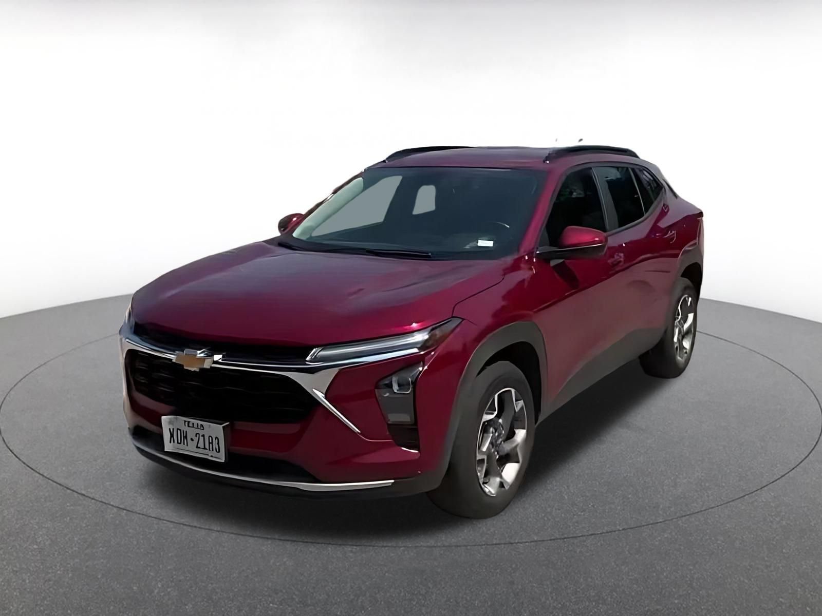Used 2025 Chevrolet Trax LT w/ LT Convenience Package FWD image 3