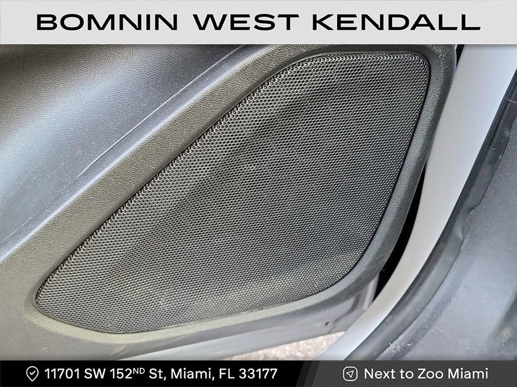 Used 2022 GMC Terrain SLE image 28