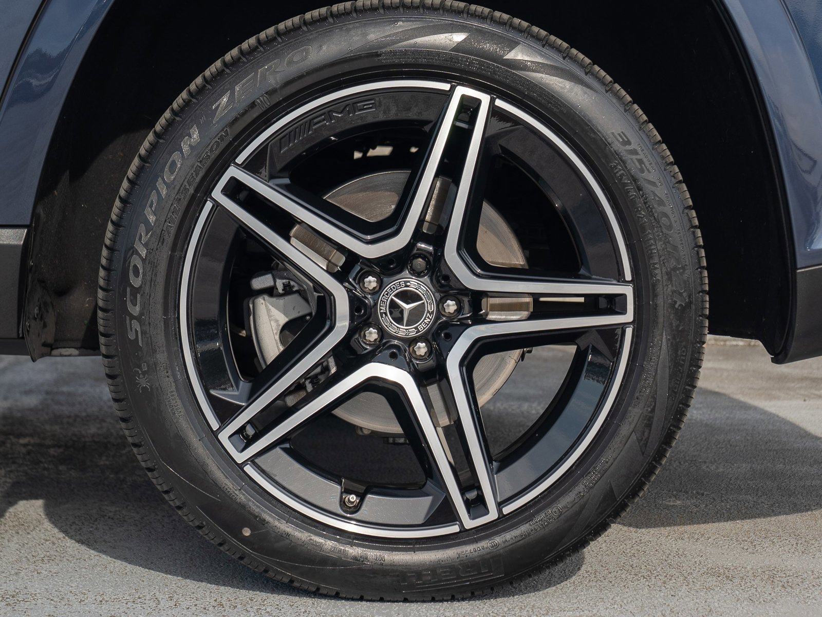 Certified 2024 Mercedes-Benz GLS 450 4MATIC image 13