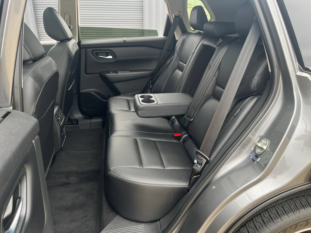 Certified 2025 Nissan Rogue SL w/ SL Premium Package FWD image 30