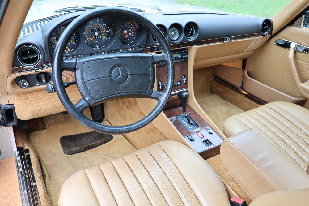 Used 1989 Mercedes-Benz 560 SL image 9