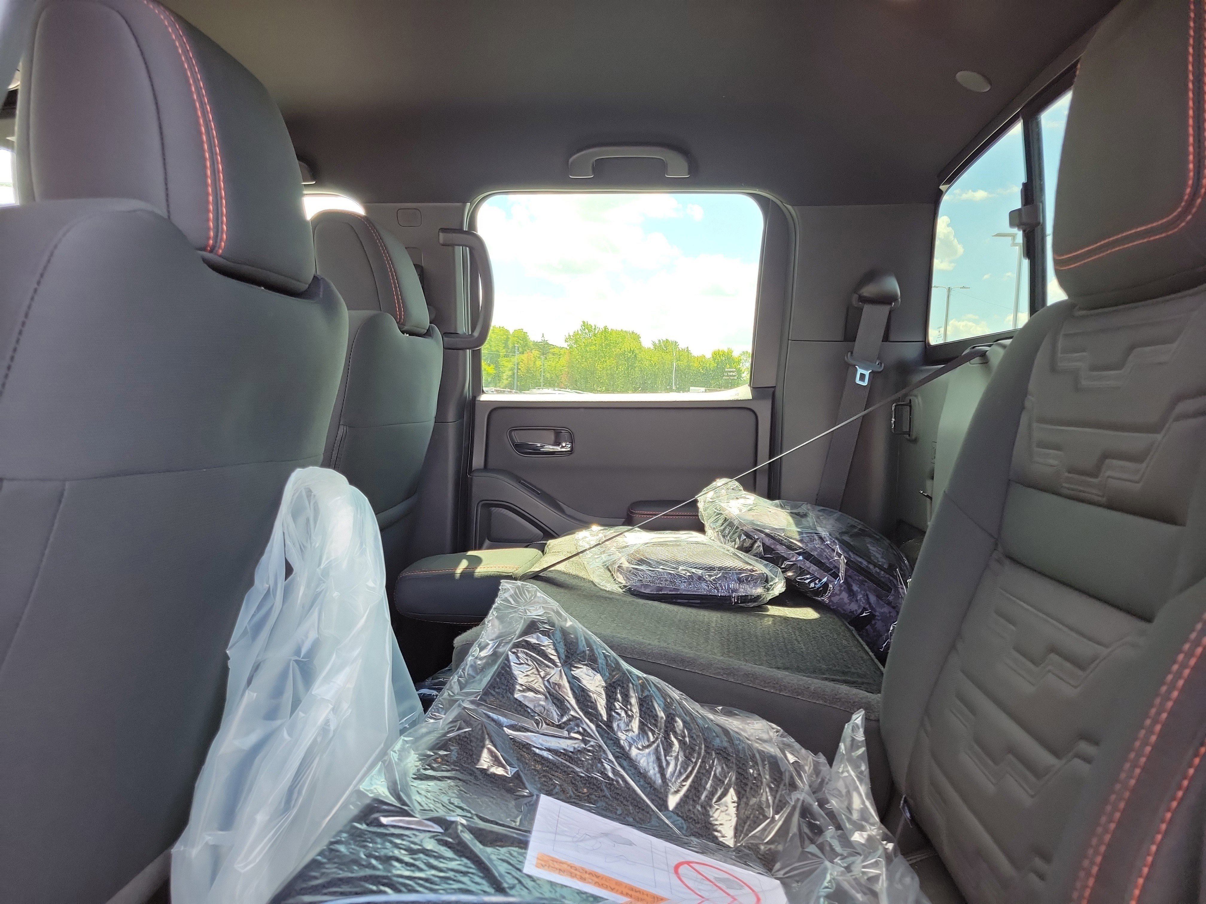 New 2025 Nissan Frontier PRO-4X AWD/4WD image 11