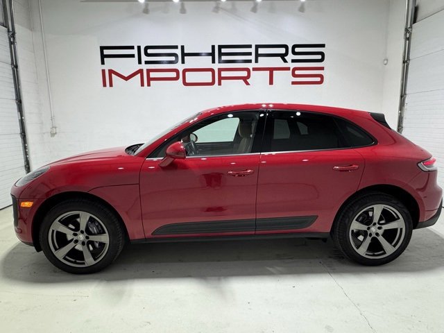 Used 2025 Porsche Macan Turbo image 9