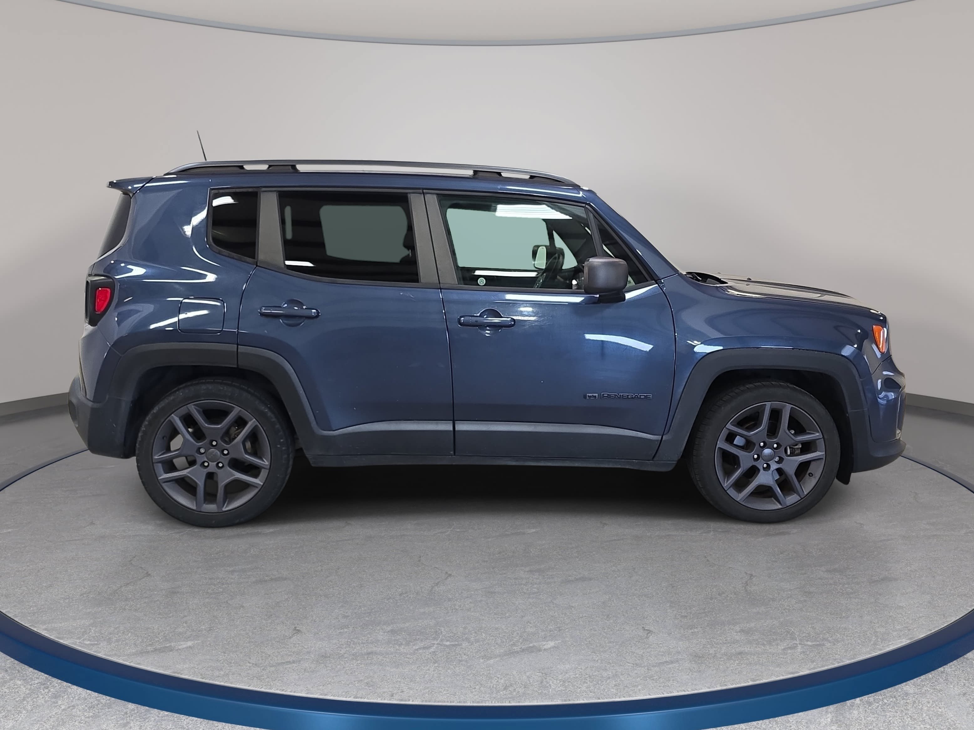 Used 2021 Jeep Renegade Latitude FWD image 5