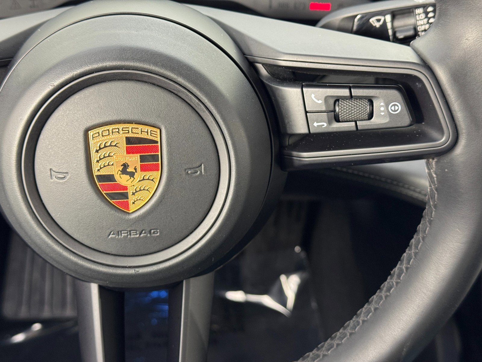 Used 2020 Porsche Taycan 4S image 23