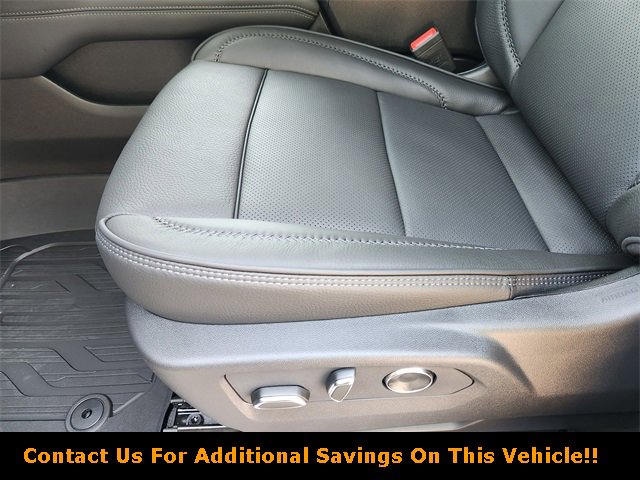 New 2026 GMC Yukon Denali w/ Sun & Power Step Package image 18