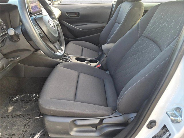 Used 2025 Toyota Corolla LE FWD image 21