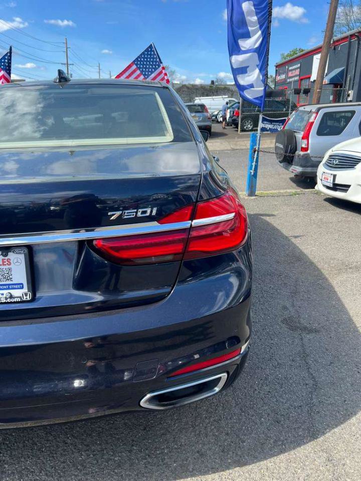 Used 2016 BMW 750i xDrive image 10
