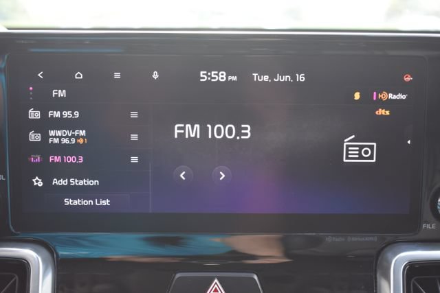 Used 2023 Kia Sorento EX AWD/4WD image 27