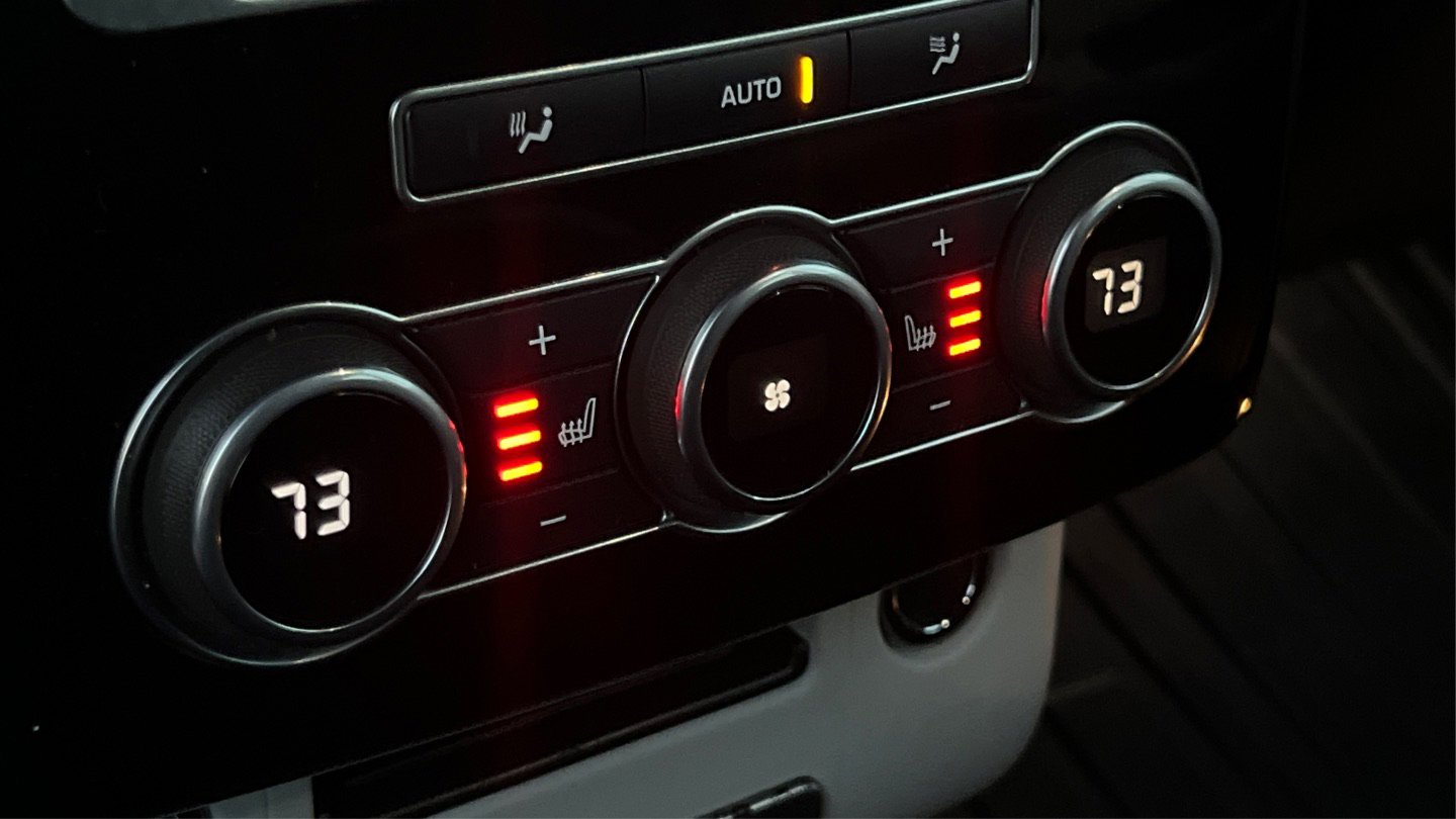 Used 2016 Land Rover Range Rover HSE image 26