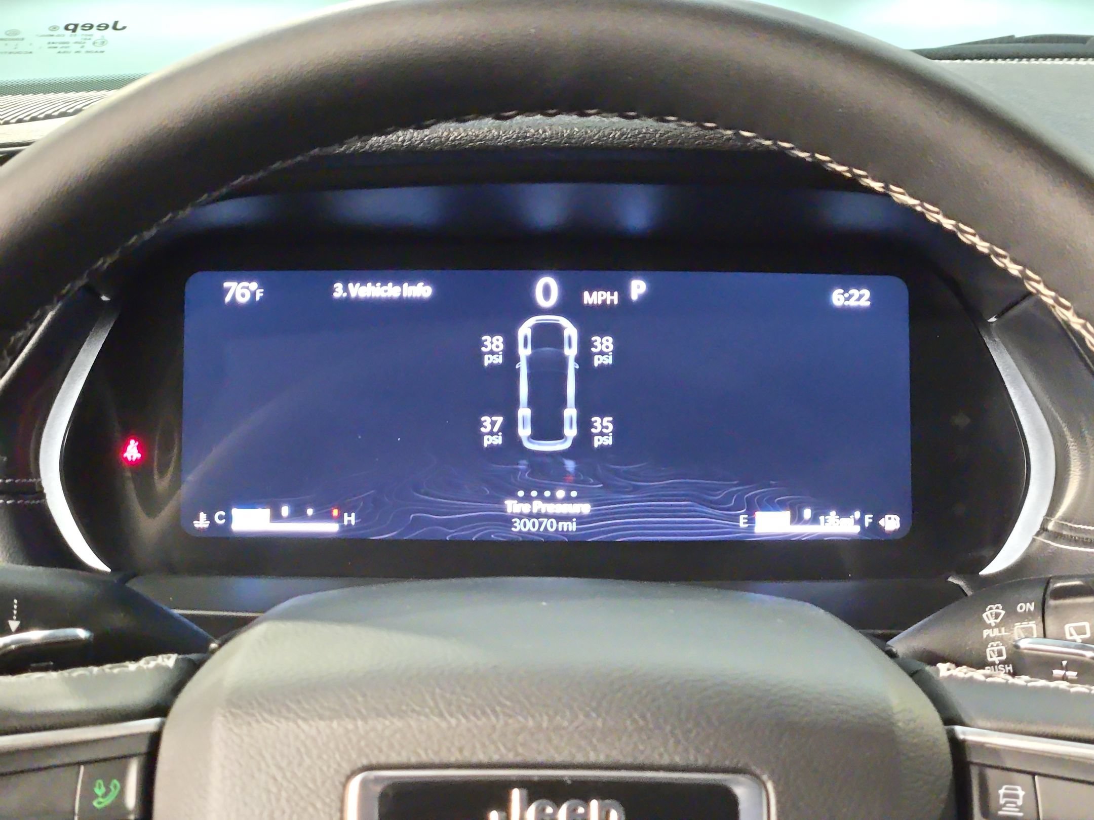 Used 2025 Jeep Grand Cherokee L Laredo w/ Luxury Tech Group I AWD/4WD image 15