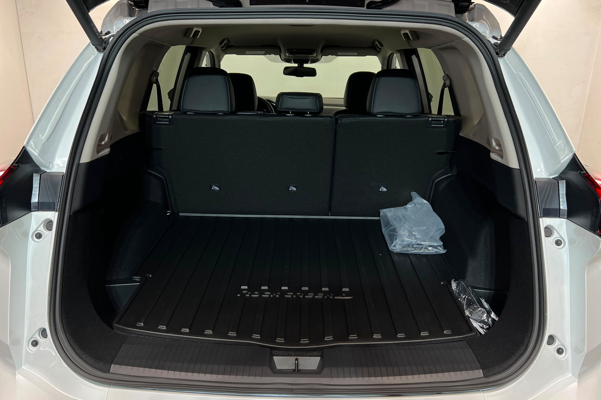 New 2026 Nissan Rogue SV w/ Rock Creek Premium Package AWD/4WD image 22