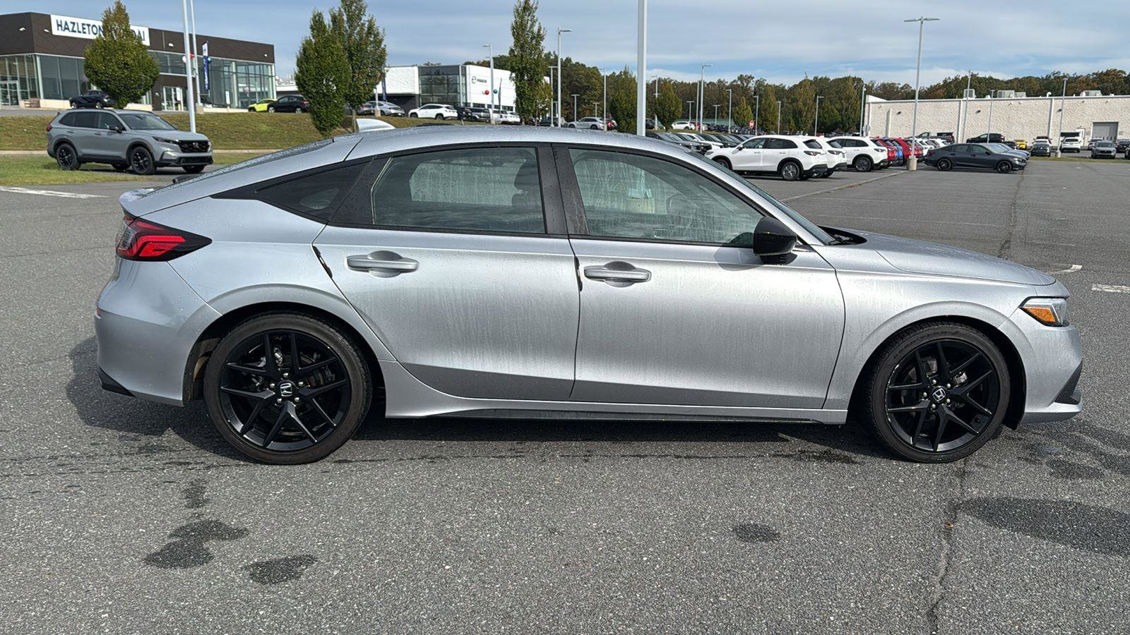 Used 2023 Honda Civic Sport image 4