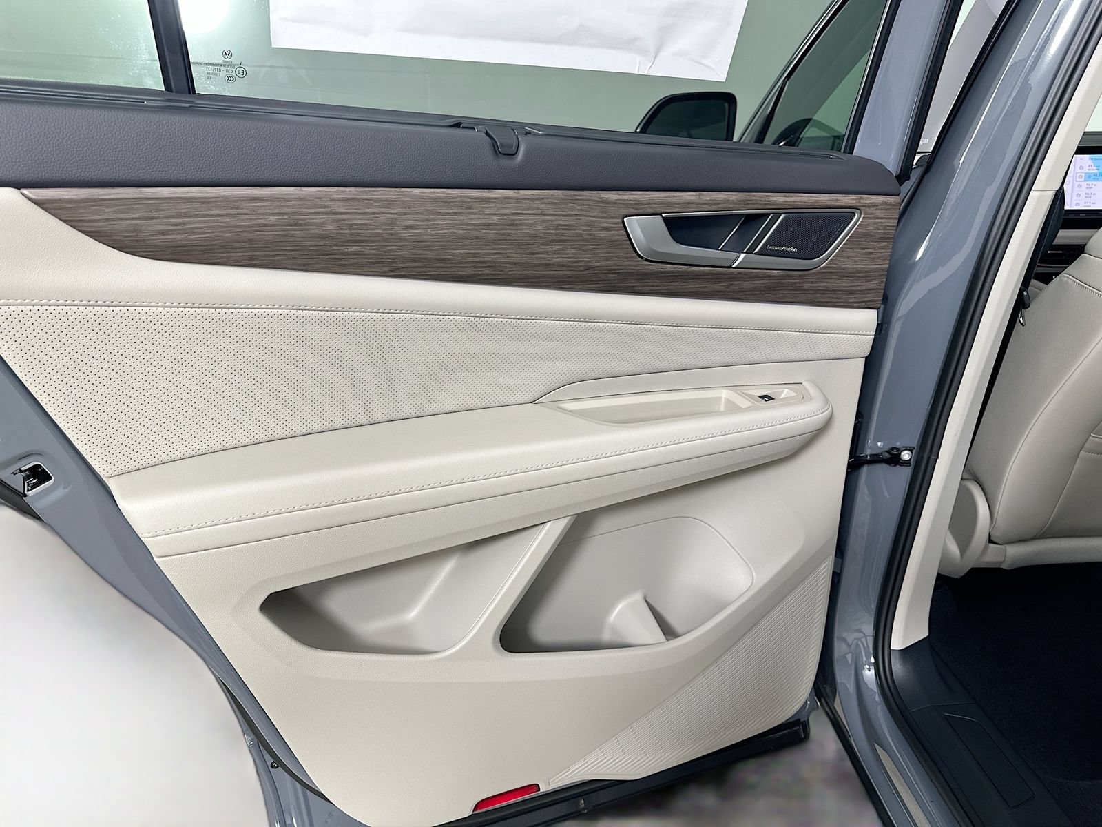 New 2026 Volkswagen Atlas SEL Premium R-Line AWD/4WD image 37