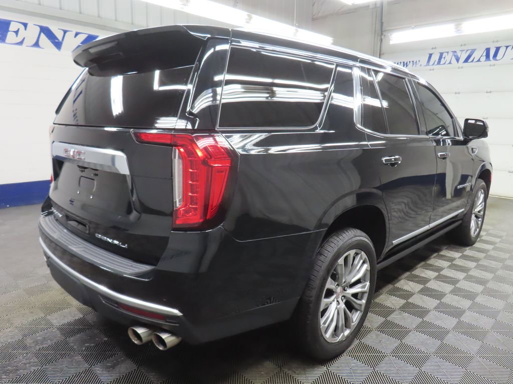 Used 2021 GMC Yukon Denali w/ Denali Premium Package image 4