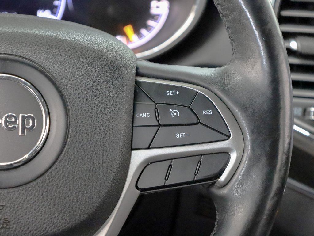 Used 2018 Jeep Grand Cherokee Limited w/ Luxury Group II image 22