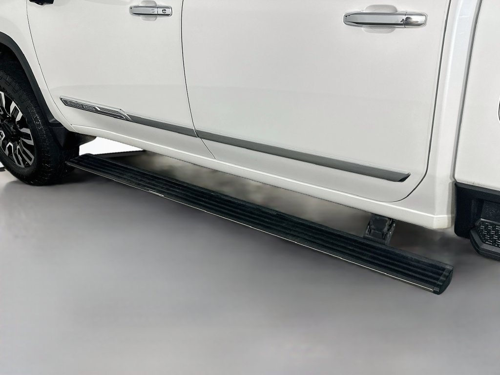 Used 2024 Chevrolet Silverado 2500 High Country w/ High Country Premium Package AWD/4WD image 22