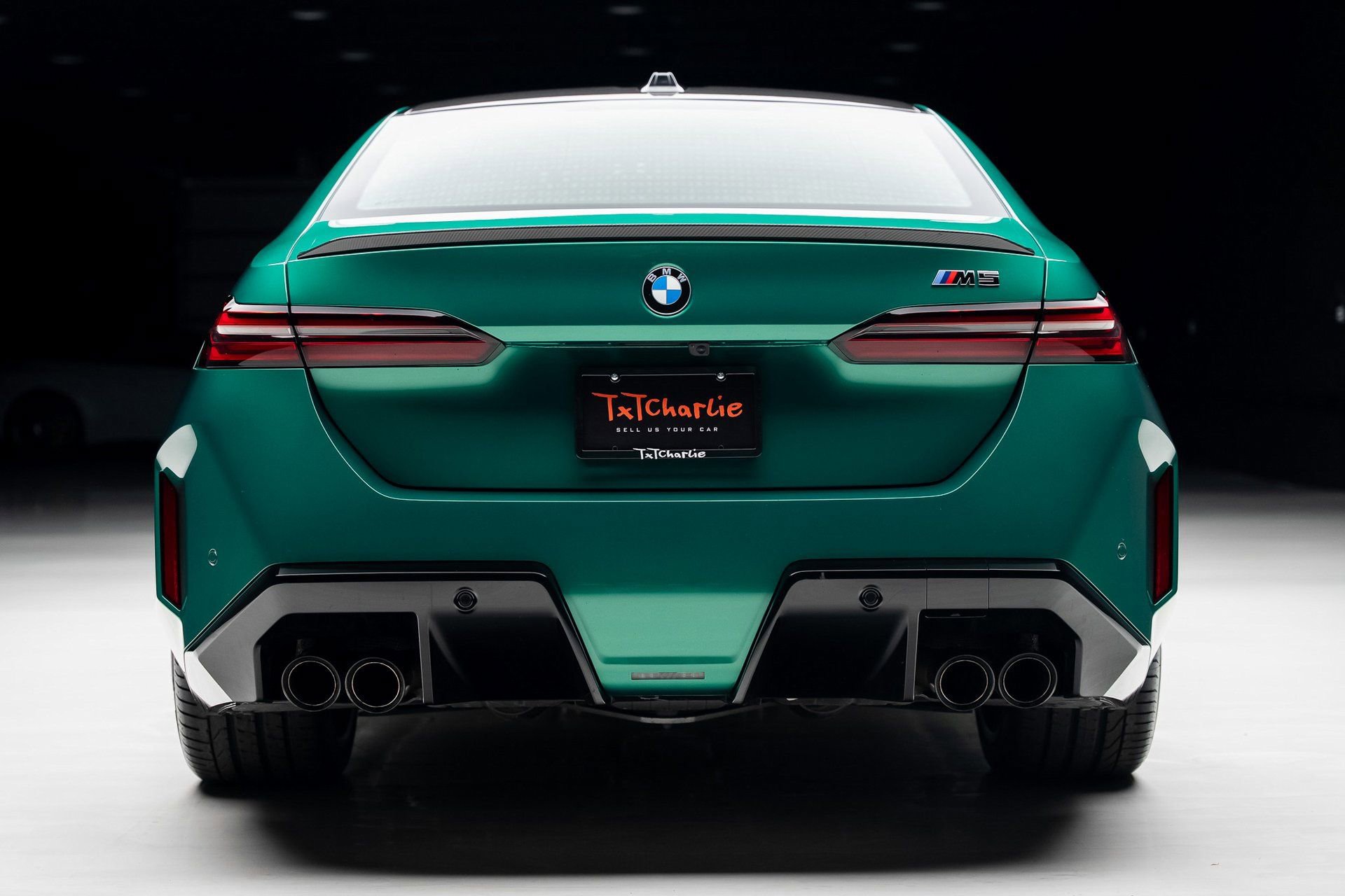 Used 2025 BMW M5 w/ Carbon Package image 28