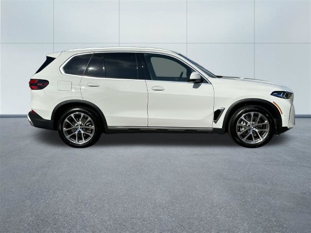 Used 2026 BMW X5 xDrive40i w/ Premium Package AWD/4WD image 5