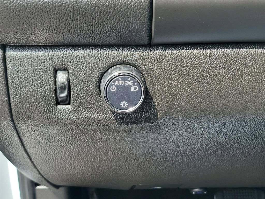 Used 2017 Chevrolet Colorado LT RWD image 9