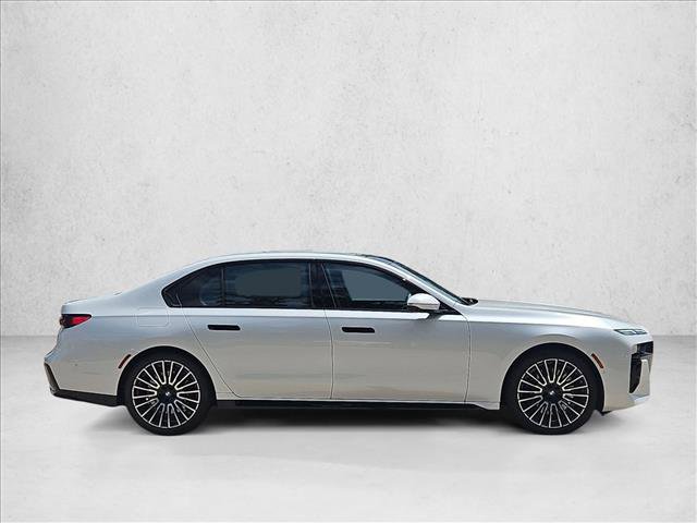 Used 2025 BMW 740i xDrive AWD/4WD image 4