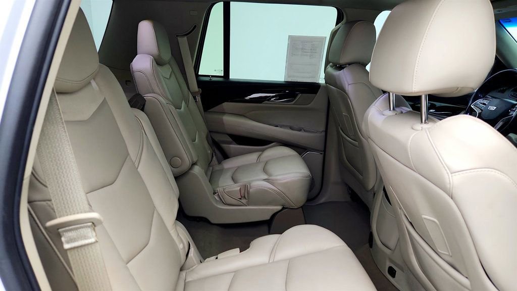 Used 2019 Cadillac Escalade Premium Luxury AWD/4WD image 24