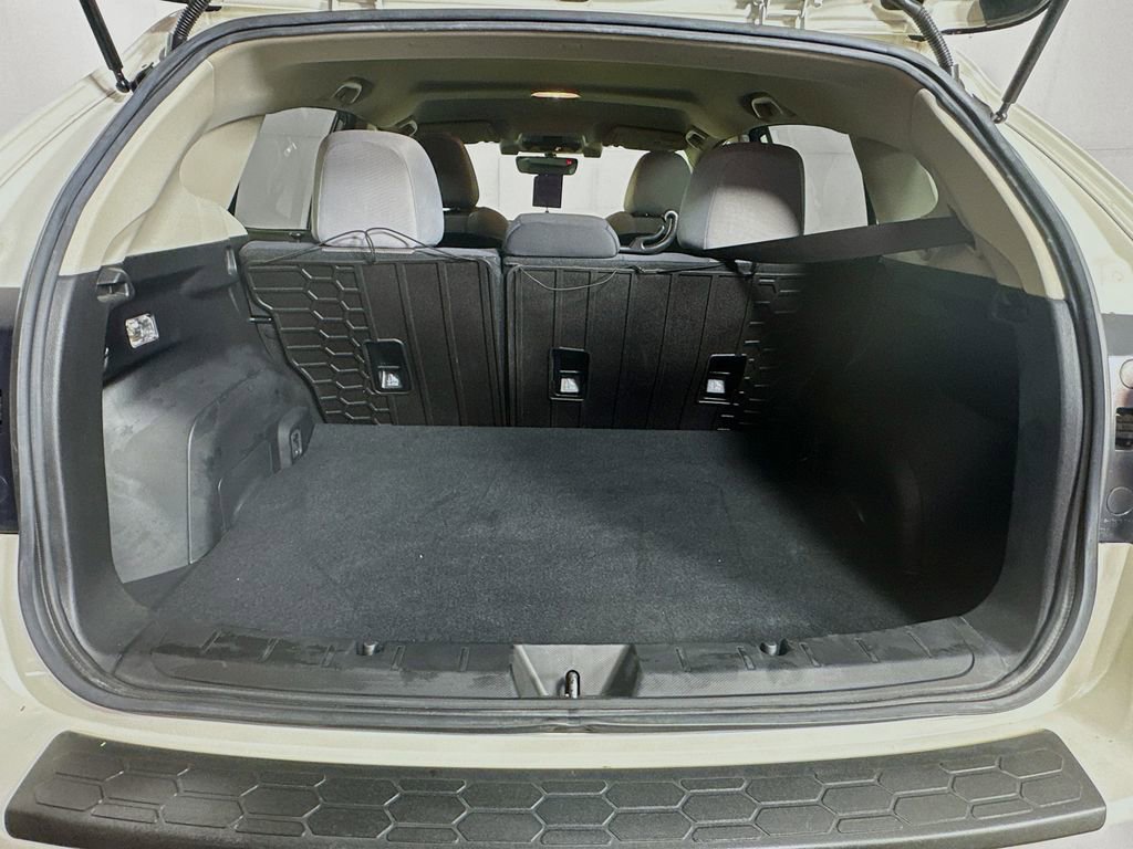 Used 2018 Subaru Crosstrek 2.0i Premium w/ Eyesight System image 30