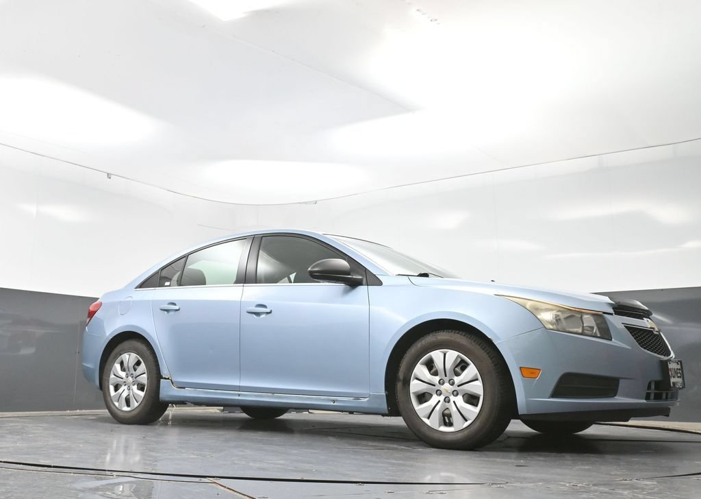 Used 2012 Chevrolet Cruze LS FWD image 46