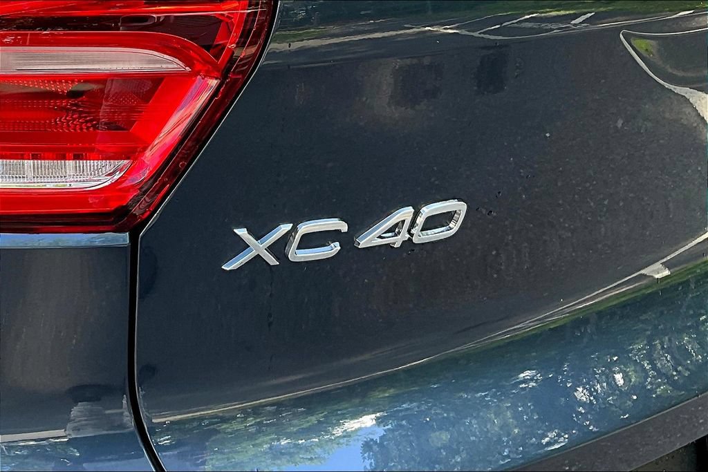 New 2026 Volvo XC40 B5 Core w/ Protection Package Premier AWD/4WD image 8