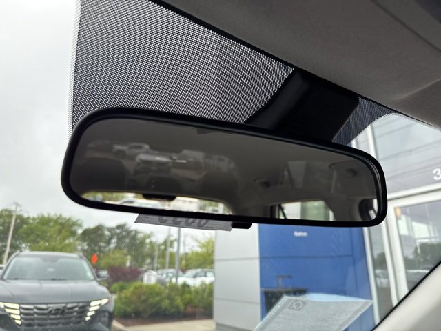 Used 2025 Hyundai Venue Limited image 45