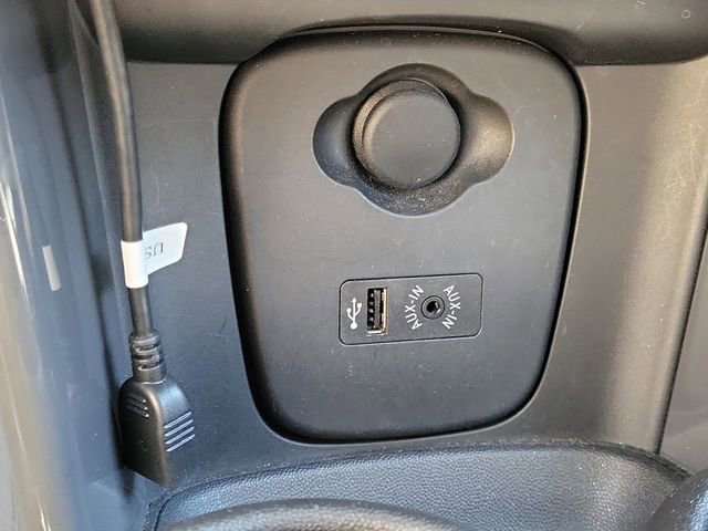 Used 2017 MINI Cooper 4-Door Hardtop FWD image 27