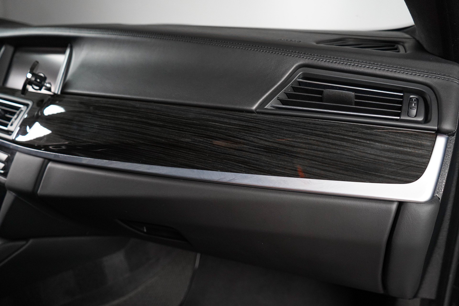 Used 2014 BMW M5 RWD image 62