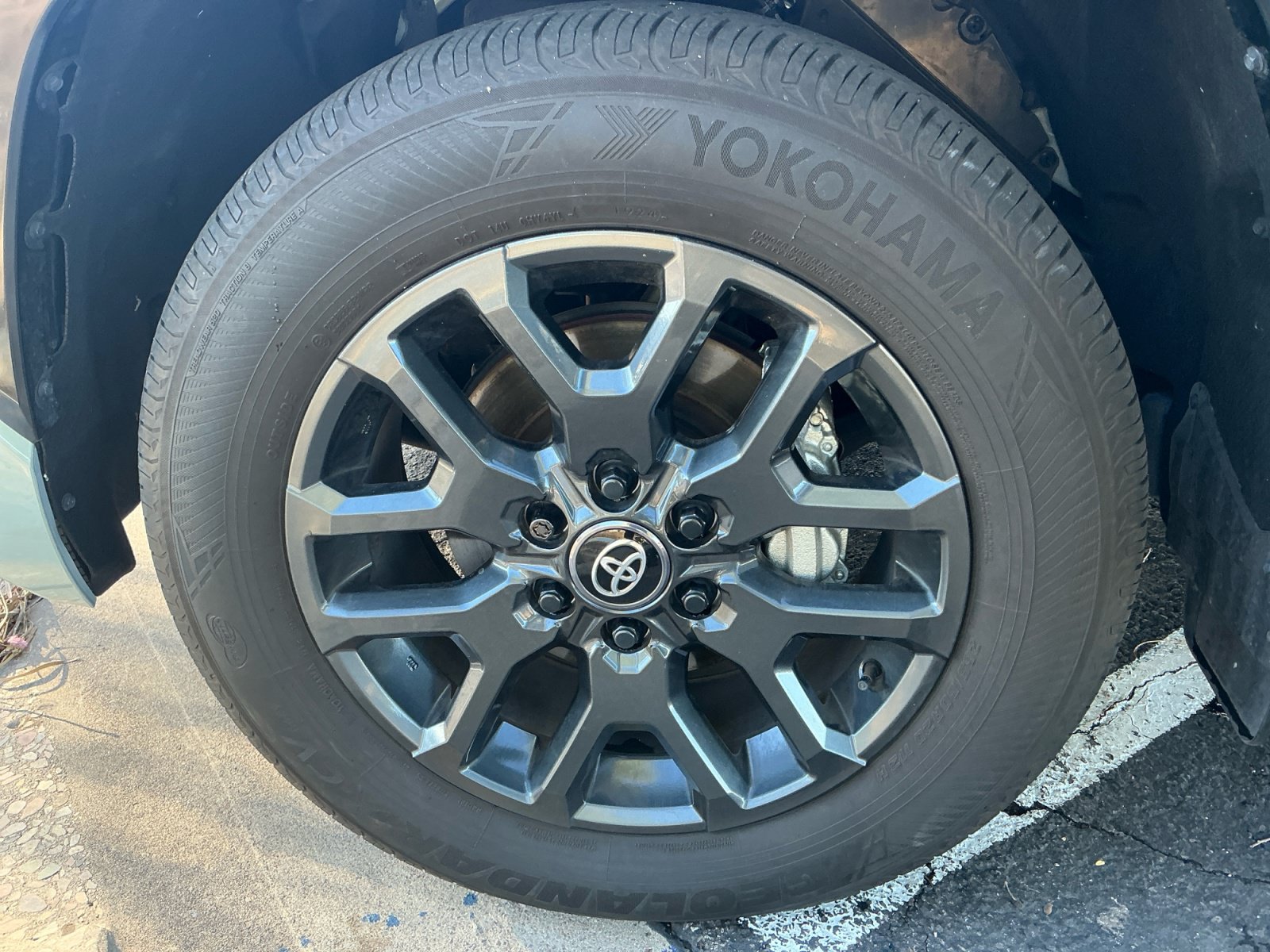 Used 2025 Toyota Sequoia Platinum AWD/4WD image 26