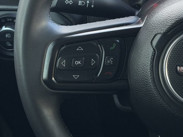 Used 2023 Jeep Gladiator Sport AWD/4WD image 13