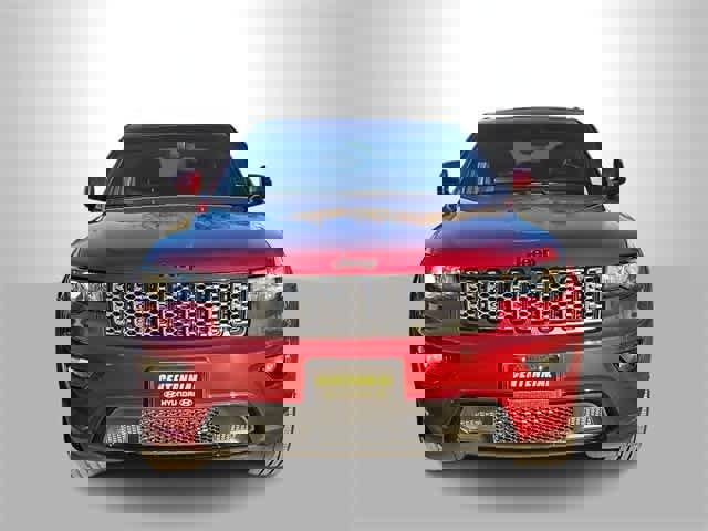 Used 2019 Jeep Grand Cherokee Altitude image 3