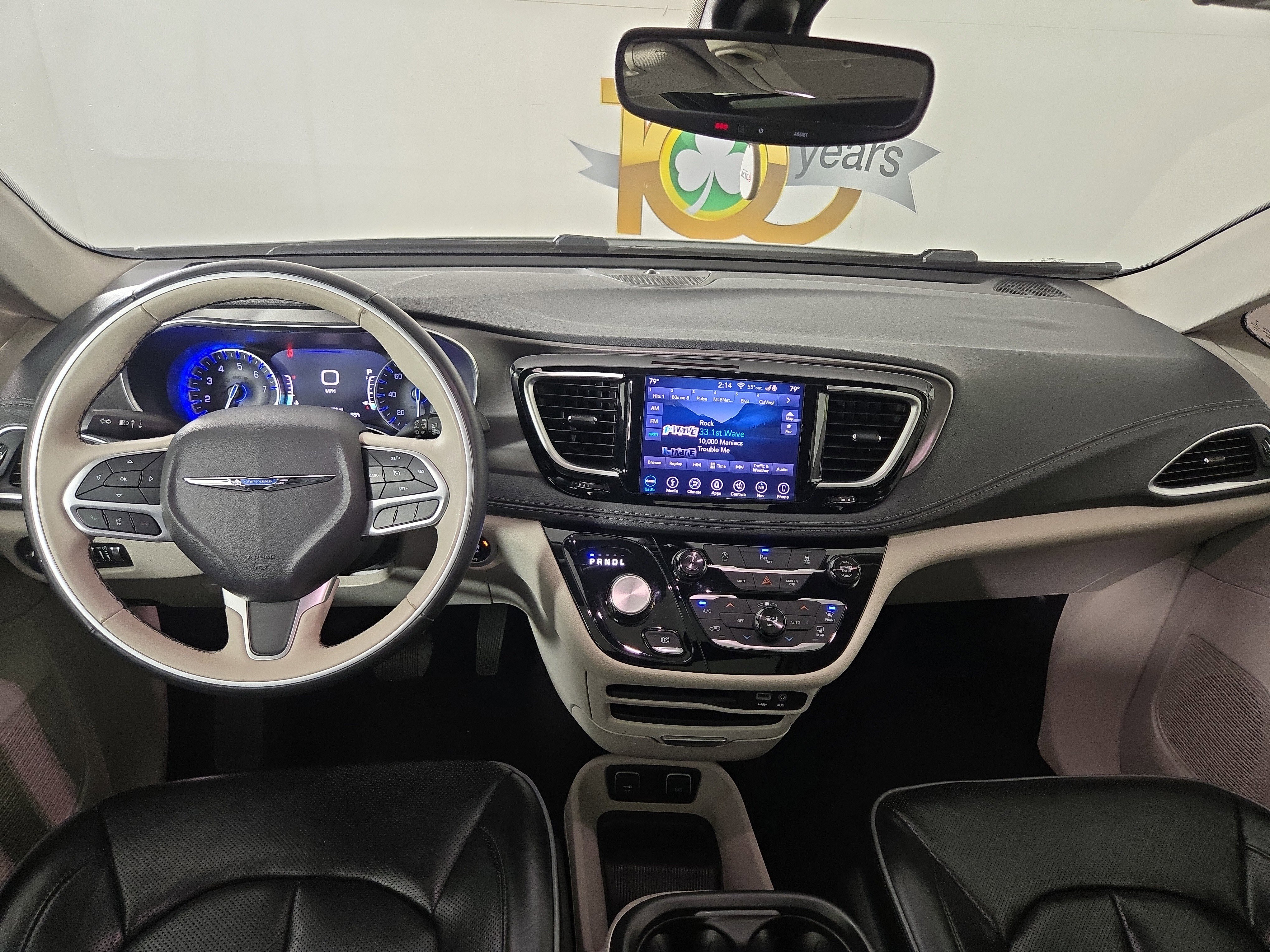 Used 2018 Chrysler Pacifica Limited image 14