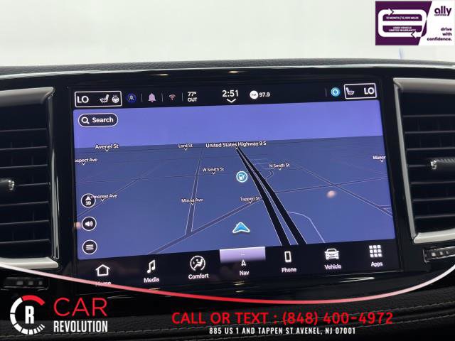 Used 2021 Chrysler Pacifica Touring-L FWD image 36