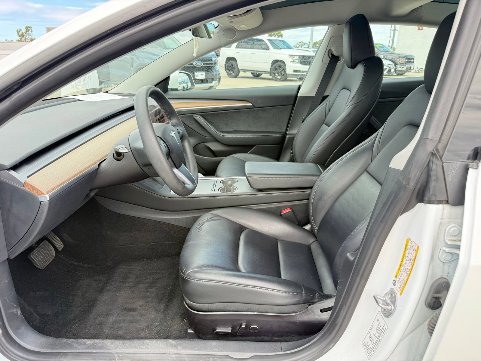 Used 2023 Tesla Model 3 Standard Range RWD image 5