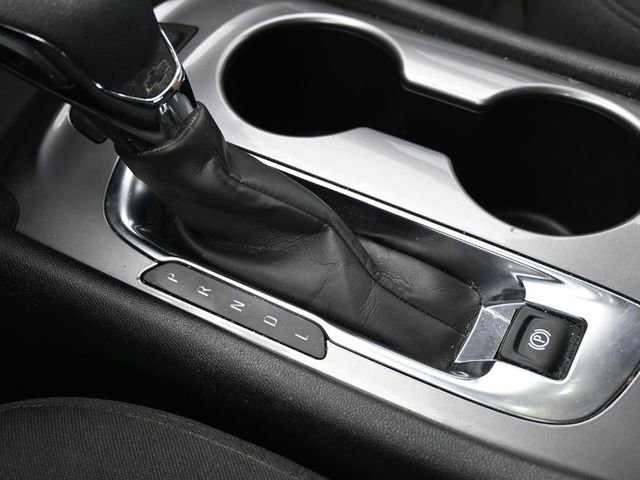 Used 2025 Chevrolet Malibu LS FWD image 36