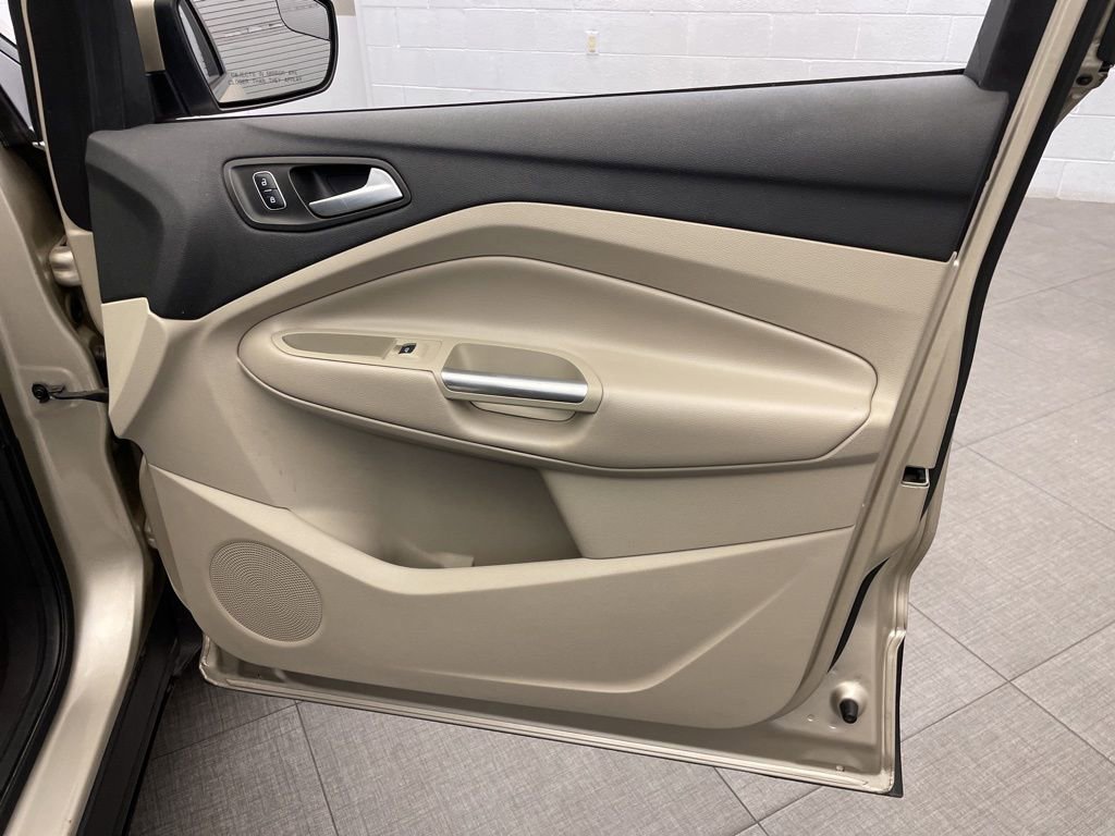 Used 2018 Ford Escape SE image 27