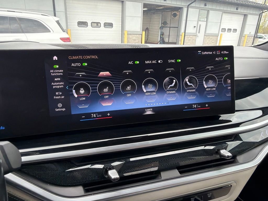 Used 2023 BMW X7 xDrive40i w/ Executive Package AWD/4WD image 8