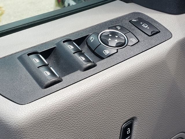 Used 2019 Ford F250 XLT w/ XLT Premium Package AWD/4WD image 8