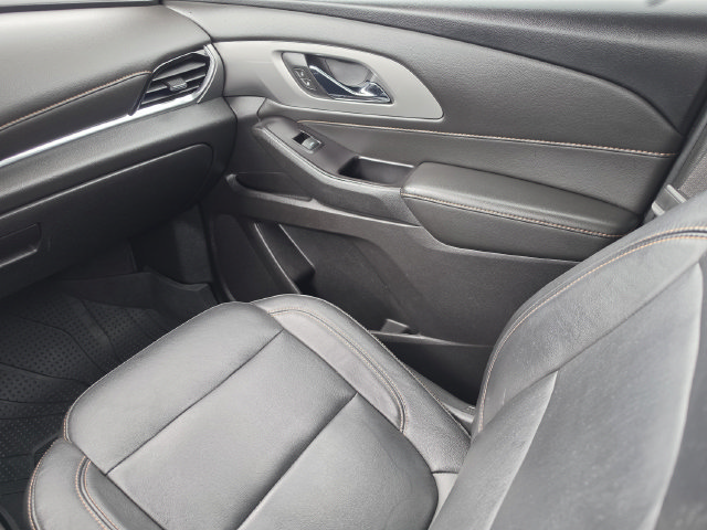 Used 2020 Chevrolet Traverse LT w/ LPO, Floor Liner Package FWD image 25